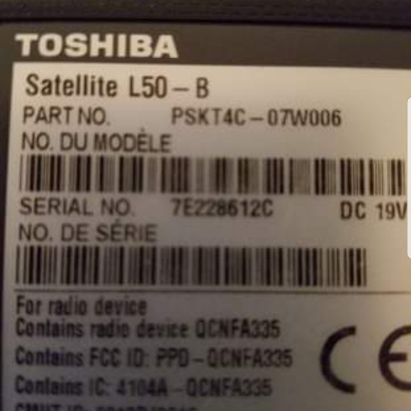 Toshiba l50b laptop slim laptop - Picture 6 of 6